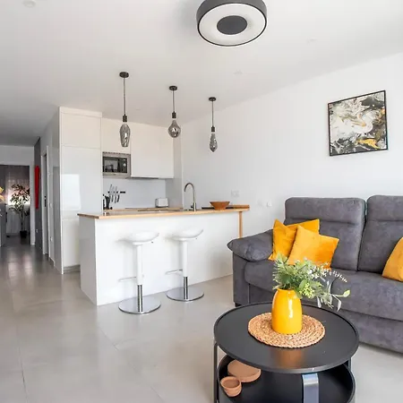 Апартаменти Aloha Garden Ola *